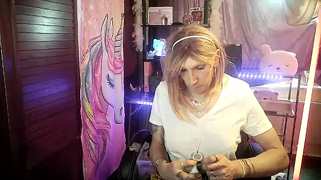 Ombeline1 online show from 22, 3, 2025