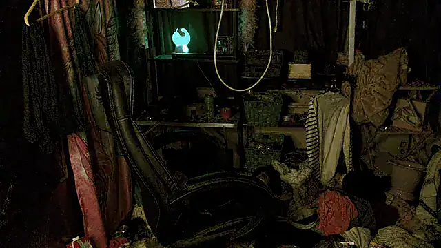 Ombeline1 online show from 10, 11, 2025