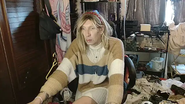 Ombeline1 online show from 22, 11, 2025