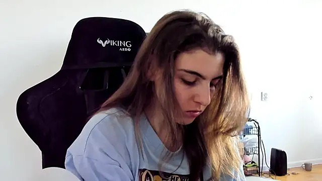 emmamurrr online show from 27, 9, 2025