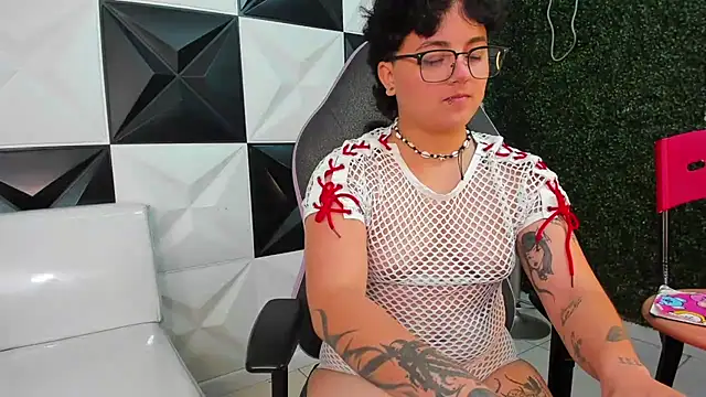 isabeautyx19 online show from 6, 6, 2026