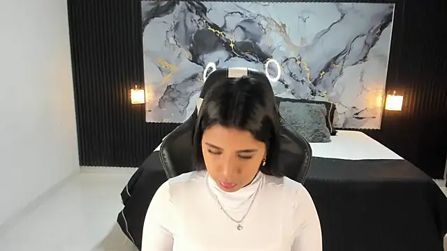 Snapshot of Ivy_16 chatting on 28, 2, 2025 Ivy 16 online show from 28, 2, 2025