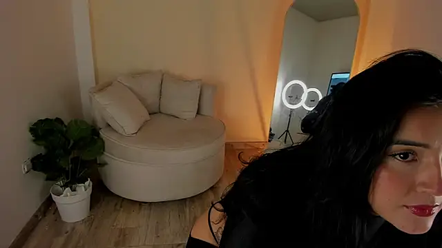 miss catalina9 online show from 4, 12, 2024