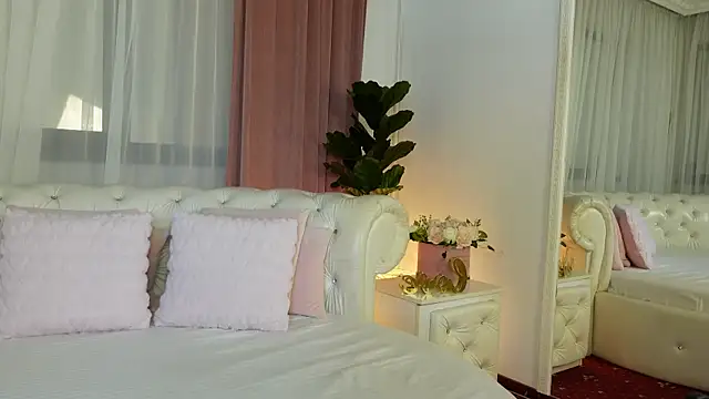 Snapshot of NinaCrystal1 chatting on 14, 7, 2026 NinaCrystal1 online show from 14, 7, 2026