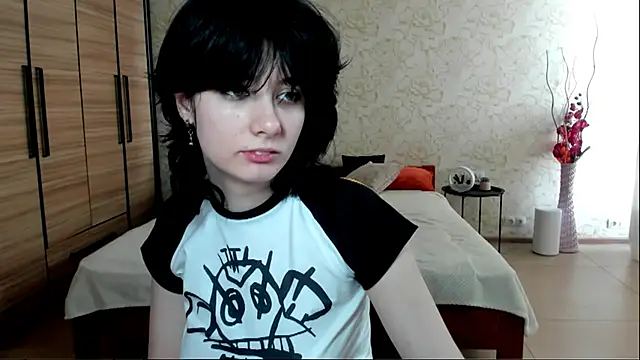 JulisSweet online show from 3, 2, 2025