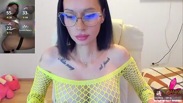 kissnicol32 online show from 4, 2, 2026