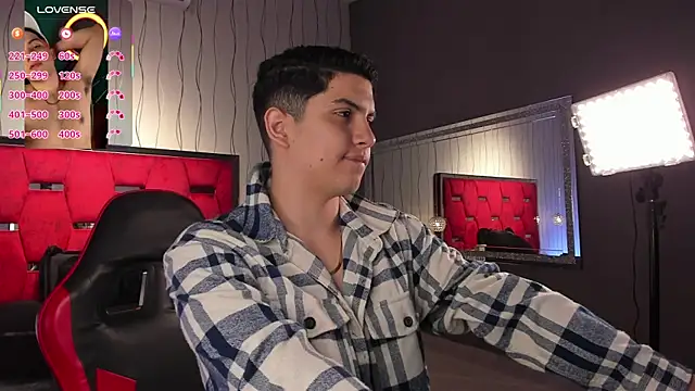 Snapshot of Brat_ chatting on 22, 12, 2025 Brat online show from 22, 12, 2025