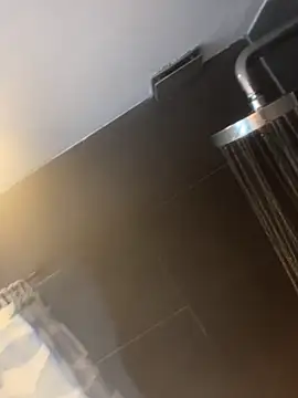 LivingLegend1978 online show from 5, 4, 2026