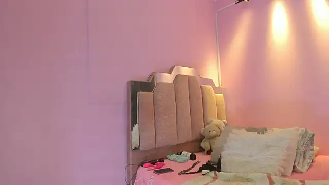 LoveQueen2 online show from 4, 10, 2025