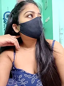 Snapshot of Monalisa_Singh chatting on 9, 4, 2026 Monalisa Singh online show from 9, 4, 2026