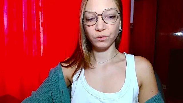 Snapshot of EmillyPlay chatting on 2, 2, 2026 EmillyPlay online show from 2, 2, 2026