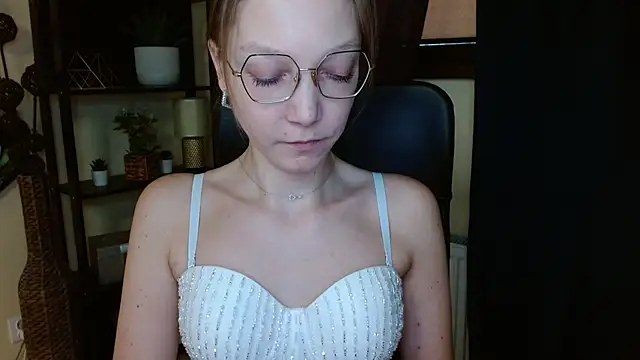 Snapshot of EmillyPlay chatting on 14, 2, 2026 EmillyPlay online show from 14, 2, 2026