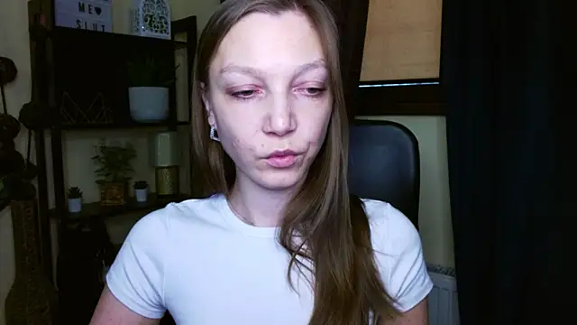 Snapshot of EmillyPlay chatting on 24, 2, 2026 EmillyPlay online show from 24, 2, 2026