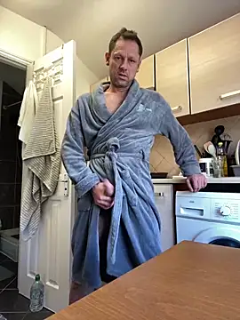 Yourhotboy 42 online show from 9, 3, 2025