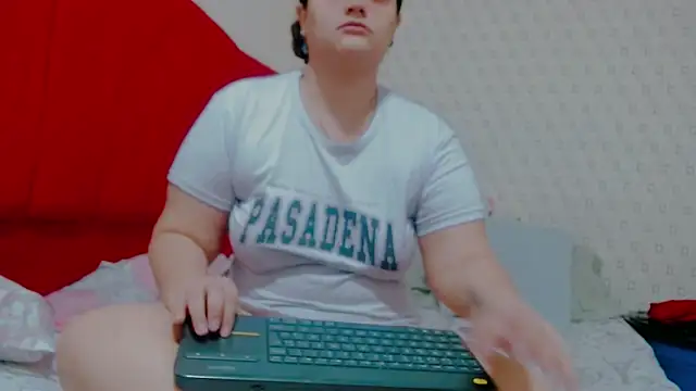 brunnette hot online show from 4, 2, 2025