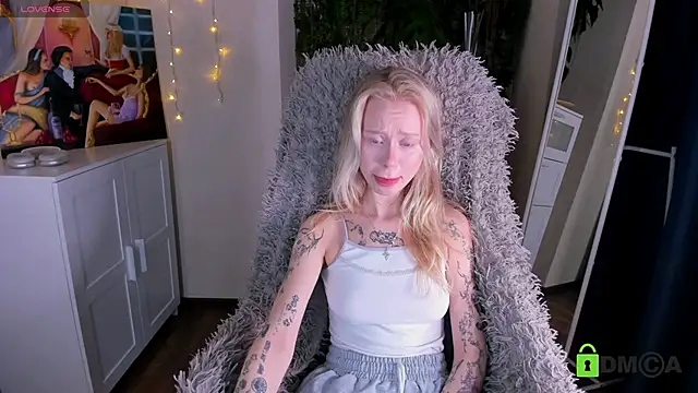 Snapshot of MalenaErnman chatting on 27, 2, 2025 MalenaErnman online show from 27, 2, 2025