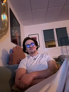 Snapshot of hardmecl chatting on 5, 2, 2026 hardmecl online show from 5, 2, 2026