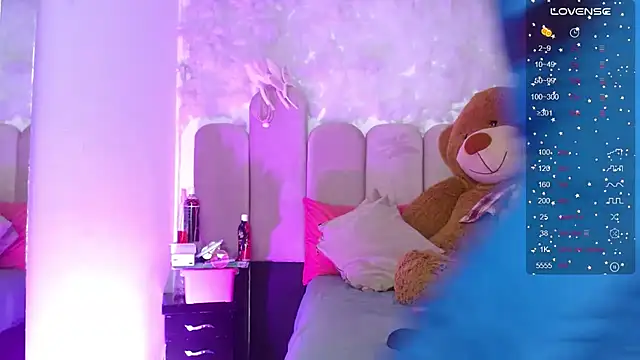 puca ebony online show from 26, 11, 2025