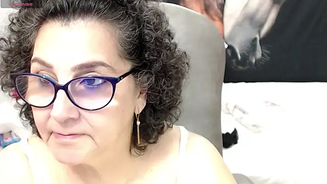 Snapshot of cataleya_mom chatting on 25, 2, 2025 cataleya mom online show from 25, 2, 2025