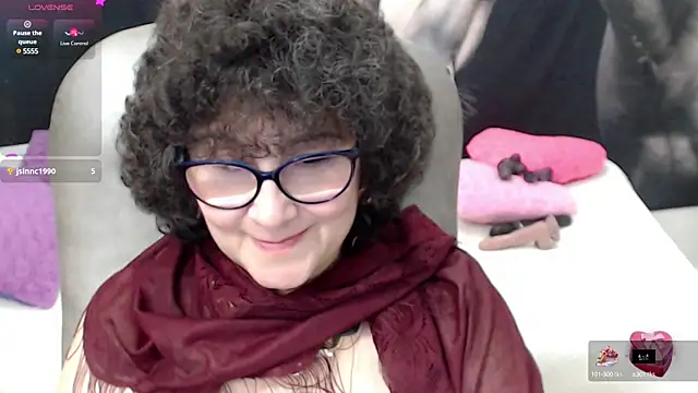 Snapshot of cataleya_mom chatting on 1, 3, 2025 cataleya mom online show from 1, 3, 2025