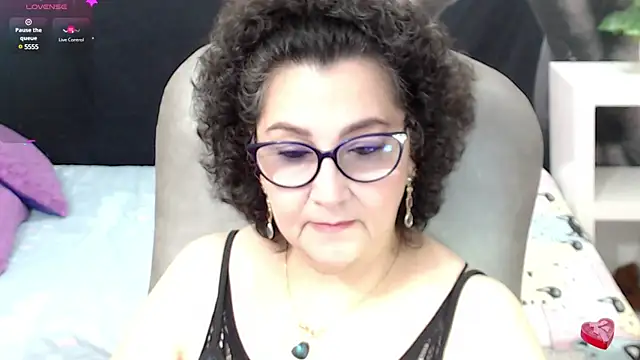 Snapshot of cataleya_mom chatting on 6, 3, 2025 cataleya mom online show from 6, 3, 2025