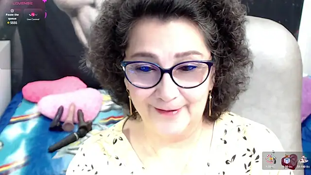 Snapshot of cataleya_mom chatting on 11, 3, 2025 cataleya mom online show from 11, 3, 2025