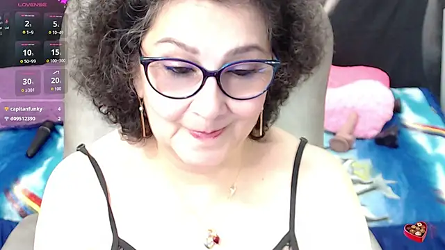 Snapshot of cataleya_mom chatting on 12, 3, 2025 cataleya mom online show from 12, 3, 2025