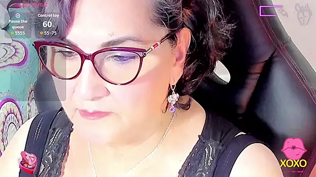 Snapshot of cataleya_mom chatting on 15, 9, 2025 cataleya mom online show from 15, 9, 2025