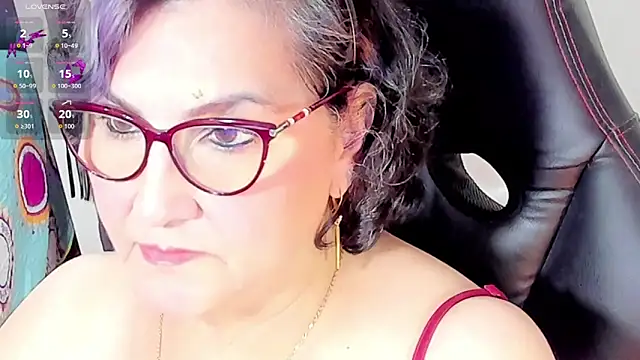 Snapshot of cataleya_mom chatting on 18, 9, 2025 cataleya mom online show from 18, 9, 2025