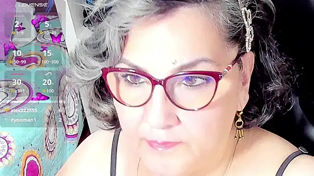 Snapshot of cataleya_mom chatting on 15, 10, 2025 cataleya mom online show from 15, 10, 2025