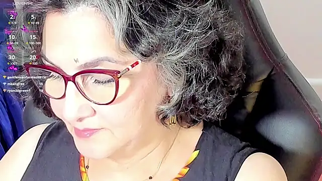 Snapshot of cataleya_mom chatting on 6, 11, 2025 cataleya mom online show from 6, 11, 2025