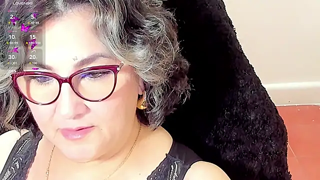 Snapshot of cataleya_mom chatting on 16, 11, 2025 cataleya mom online show from 16, 11, 2025