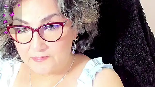 Snapshot of cataleya_mom chatting on 22, 11, 2025 cataleya mom online show from 22, 11, 2025