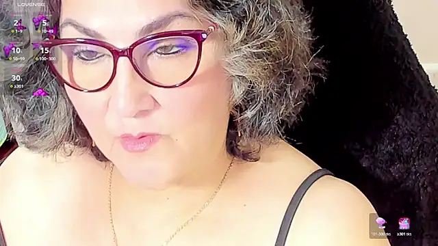 Snapshot of cataleya_mom chatting on 1, 12, 2025 cataleya mom online show from 1, 12, 2025