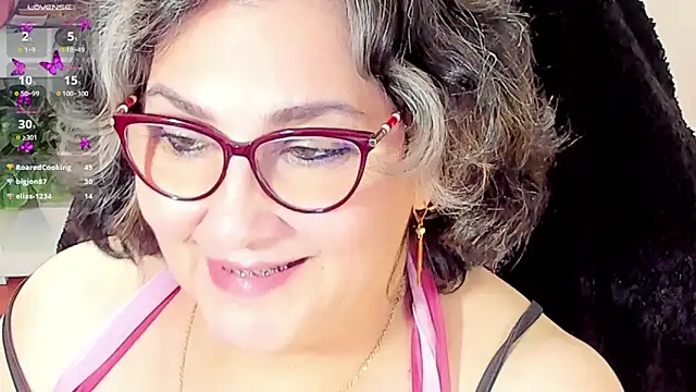 Snapshot of cataleya_mom chatting on 2, 12, 2025 cataleya mom online show from 2, 12, 2025