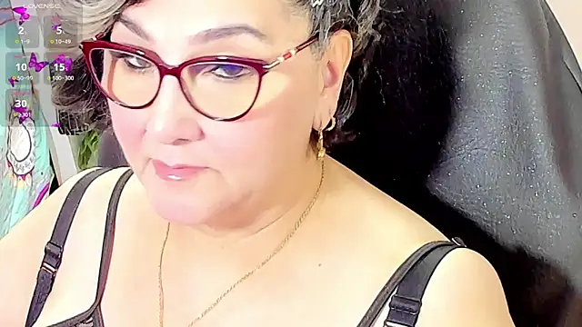 Snapshot of cataleya_mom chatting on 24, 2, 2026 cataleya mom online show from 24, 2, 2026