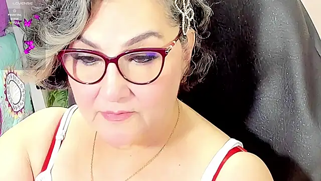 Snapshot of cataleya_mom chatting on 25, 2, 2026 cataleya mom online show from 25, 2, 2026