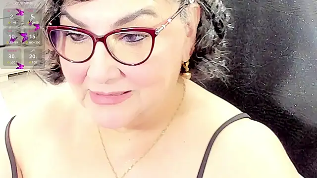 Snapshot of cataleya_mom chatting on 28, 4, 2026 cataleya mom online show from 28, 4, 2026