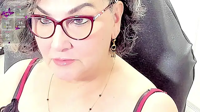 Snapshot of cataleya_mom chatting on 6, 5, 2026 cataleya mom online show from 6, 5, 2026