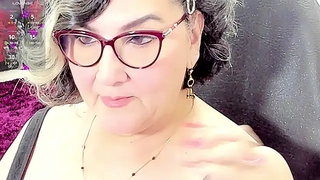 Snapshot of cataleya_mom chatting on 27, 5, 2026 cataleya mom online show from 27, 5, 2026