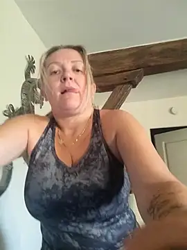 lady charlyne online show from 26, 2, 2025