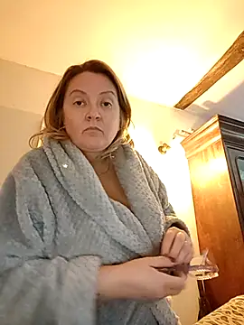 lady charlyne online show from 17, 9, 2025