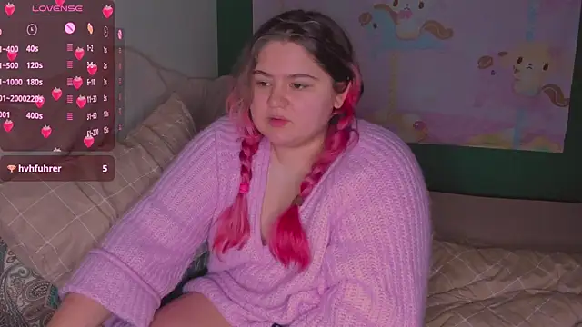 Freakcute  online show from 11, 3, 2025