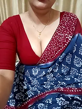 Snapshot of Priya_Boudi chatting on 6, 12, 2024 Priya Boudi online show from 6, 12, 2024