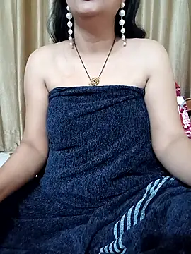 Snapshot of Priya_Boudi chatting on 4, 2, 2025 Priya Boudi online show from 4, 2, 2025