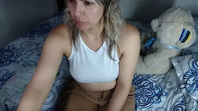 Chantal hott online show from 12, 4, 2026