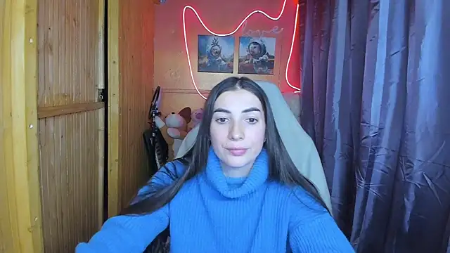 Snapshot of Fiery_Brunette_ chatting on 4, 2, 2025 Fiery Brunette online show from 4, 2, 2025