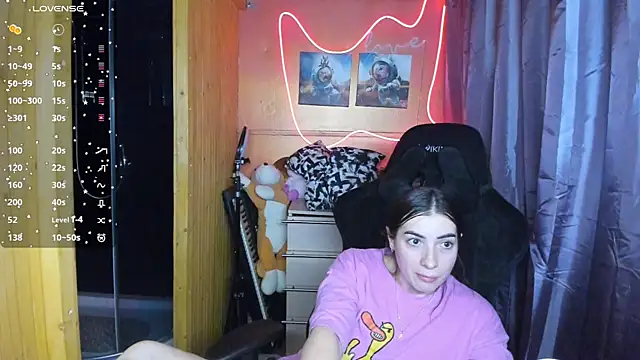 Snapshot of Fiery_Brunette_ chatting on 6, 3, 2025 Fiery Brunette online show from 6, 3, 2025