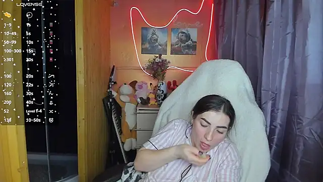 Snapshot of Fiery_Brunette_ chatting on 20, 3, 2025 Fiery Brunette online show from 20, 3, 2025