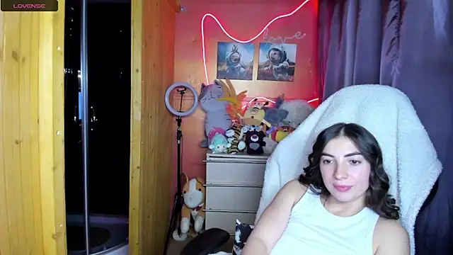 Fiery Brunette  online show from 24, 5, 2026